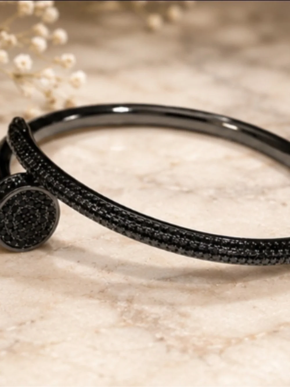 SZ-19 Black Paved Nail-Style Bangle Bracelet